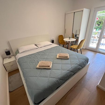 Appartement Green Oasis For Two, 30 Meters From Sea à Zadar Extérieur photo