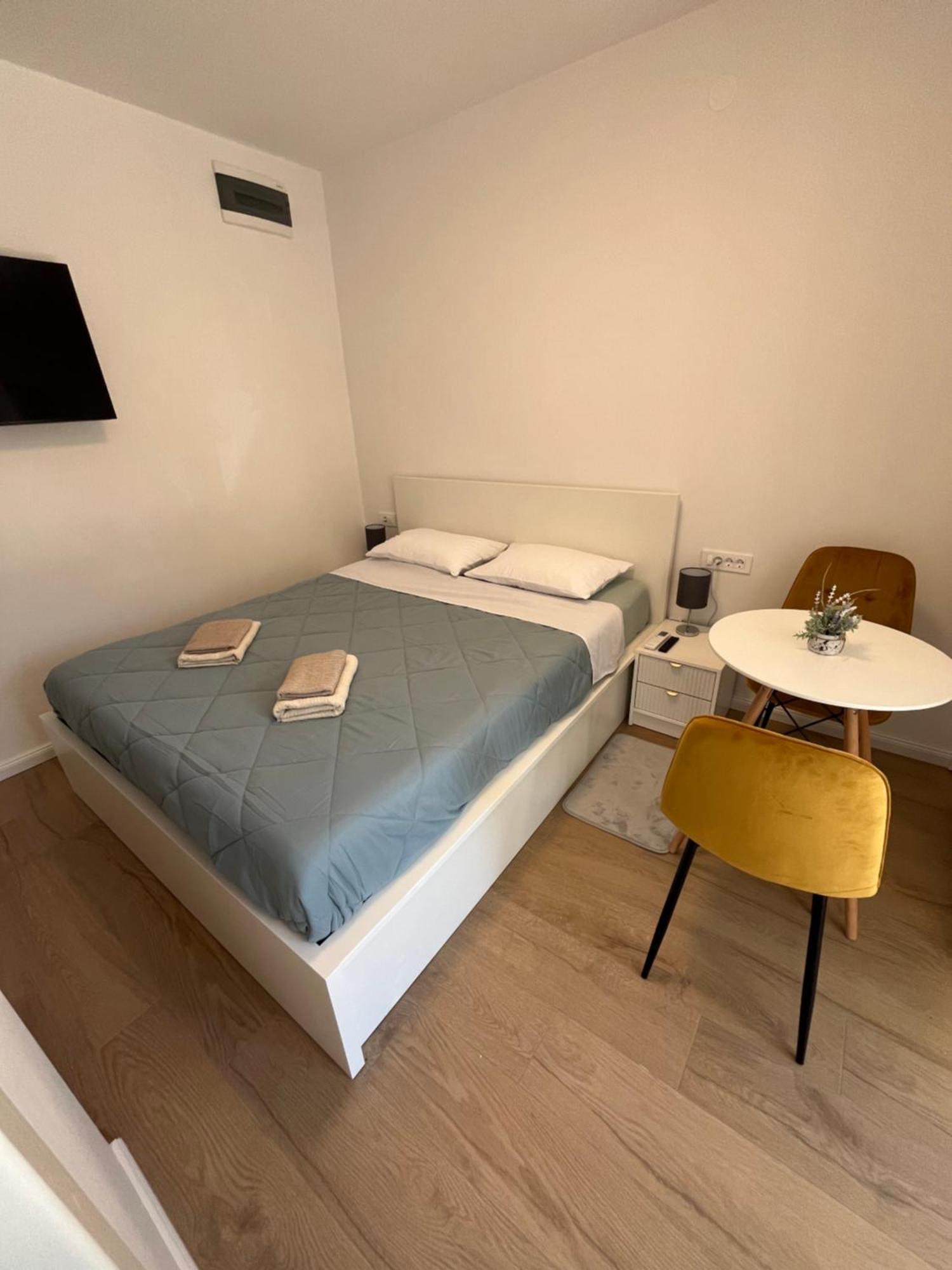 Appartement Green Oasis For Two, 30 Meters From Sea à Zadar Extérieur photo