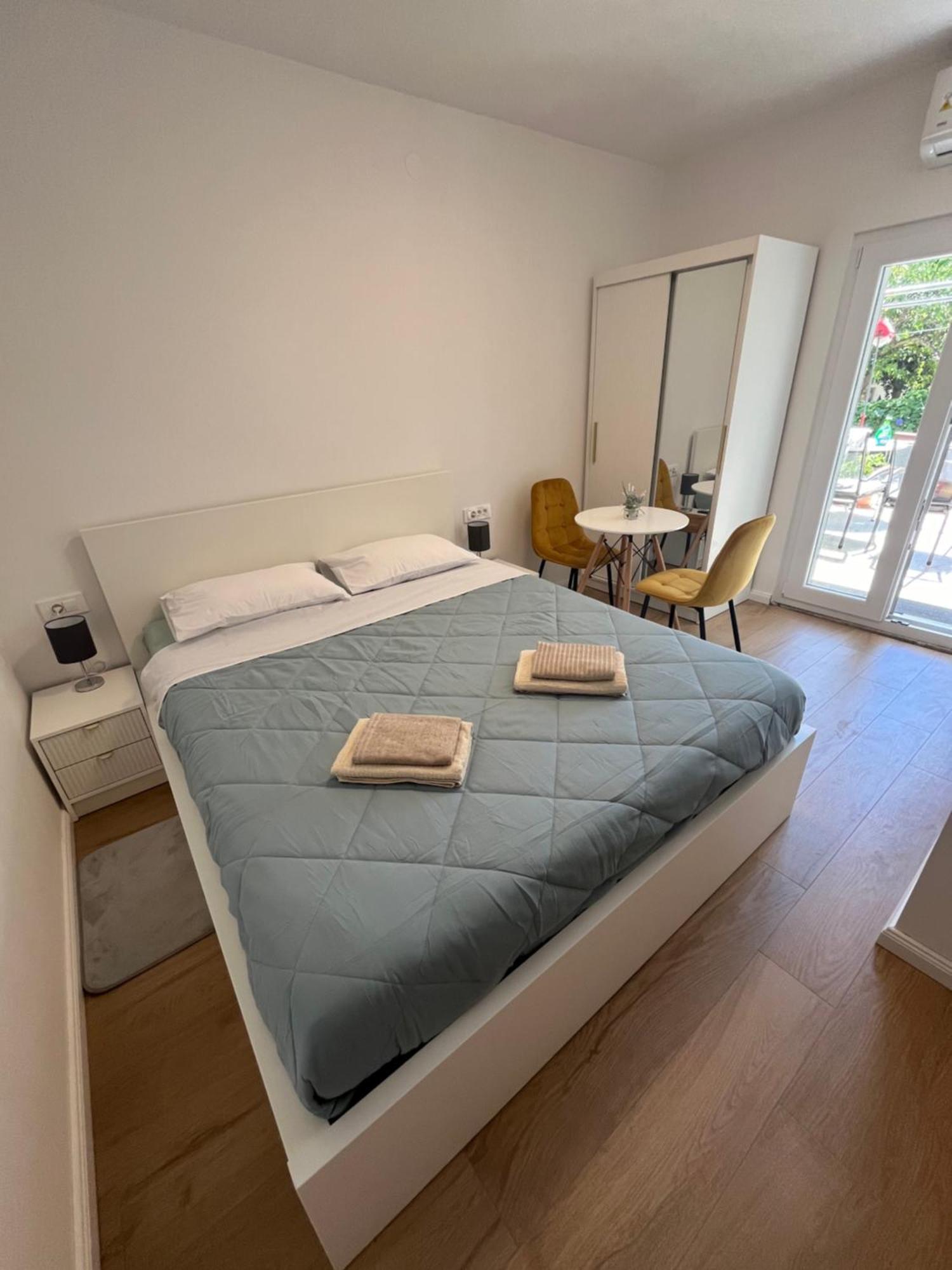 Appartement Green Oasis For Two, 30 Meters From Sea à Zadar Extérieur photo