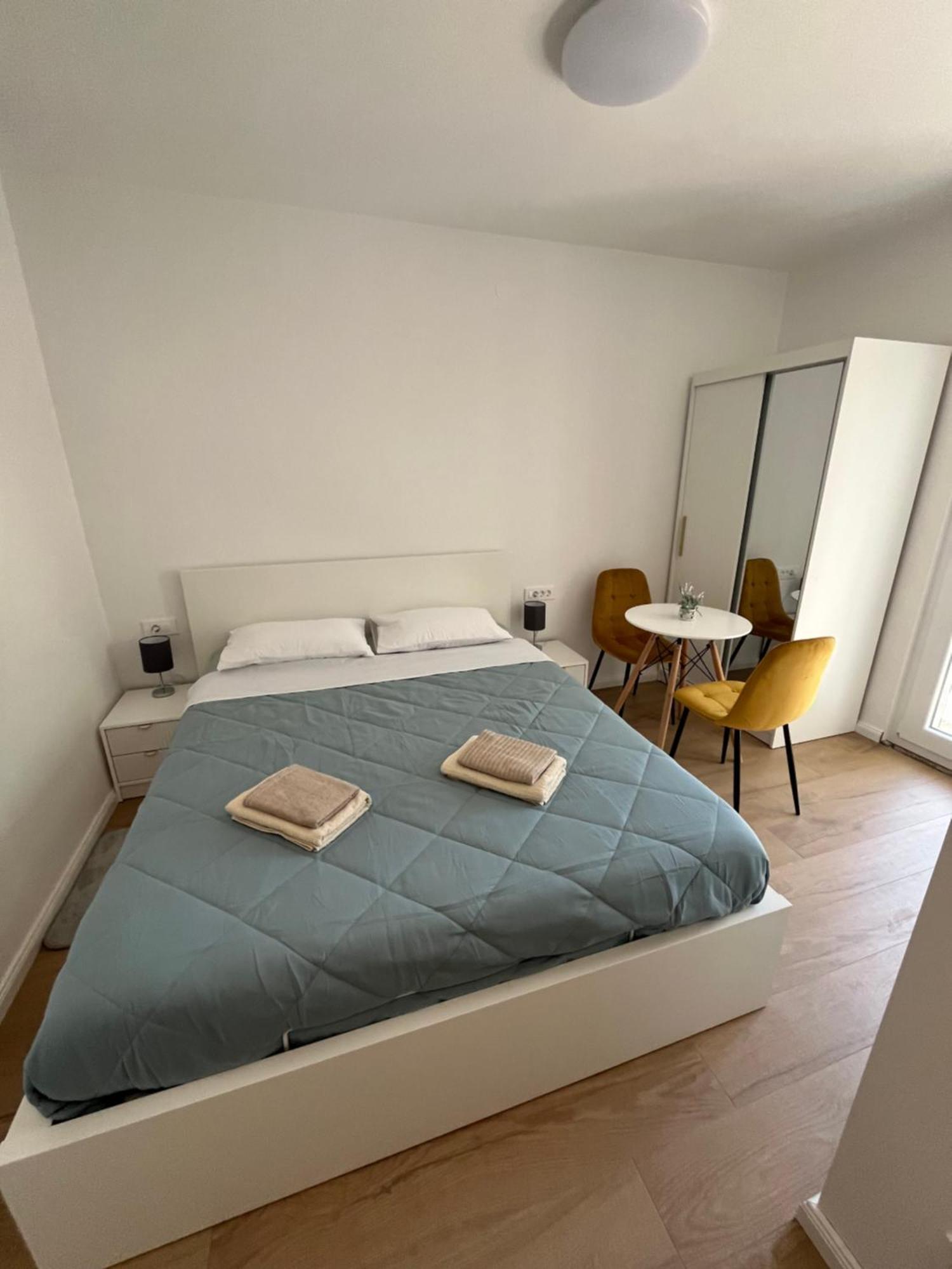 Appartement Green Oasis For Two, 30 Meters From Sea à Zadar Extérieur photo